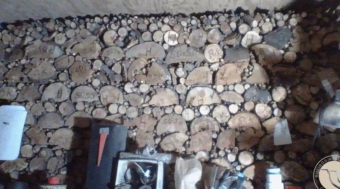Deux ans après avoir posé mon parquet neuf directement sur l&rsquo;ancien plancher, voici ce que j&rsquo;ai découvert…